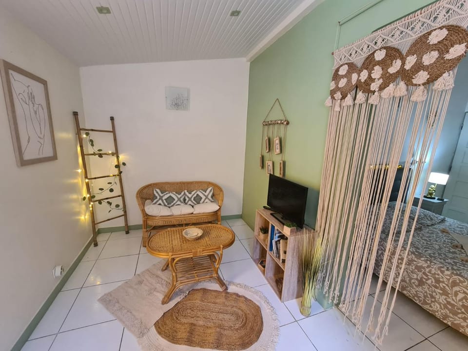 TI KAz AN FANMI House in Le Gosier