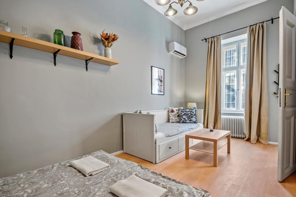 Venus Apartments - Akacfa II Apartment in Budapest