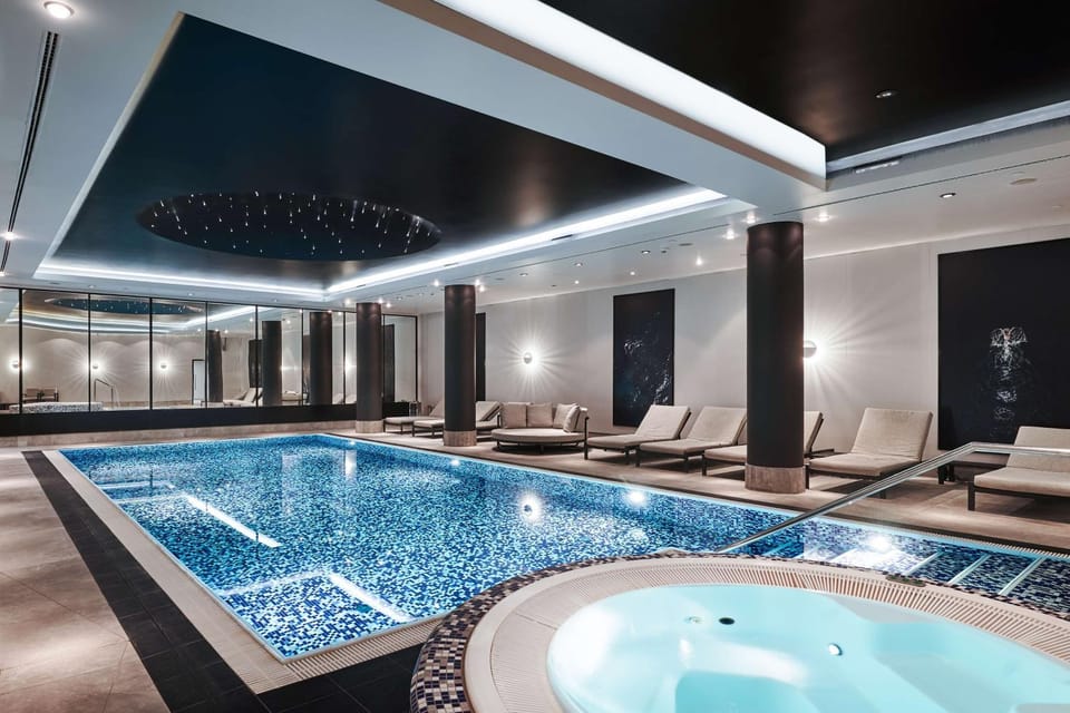 Pool view, Swimming pool