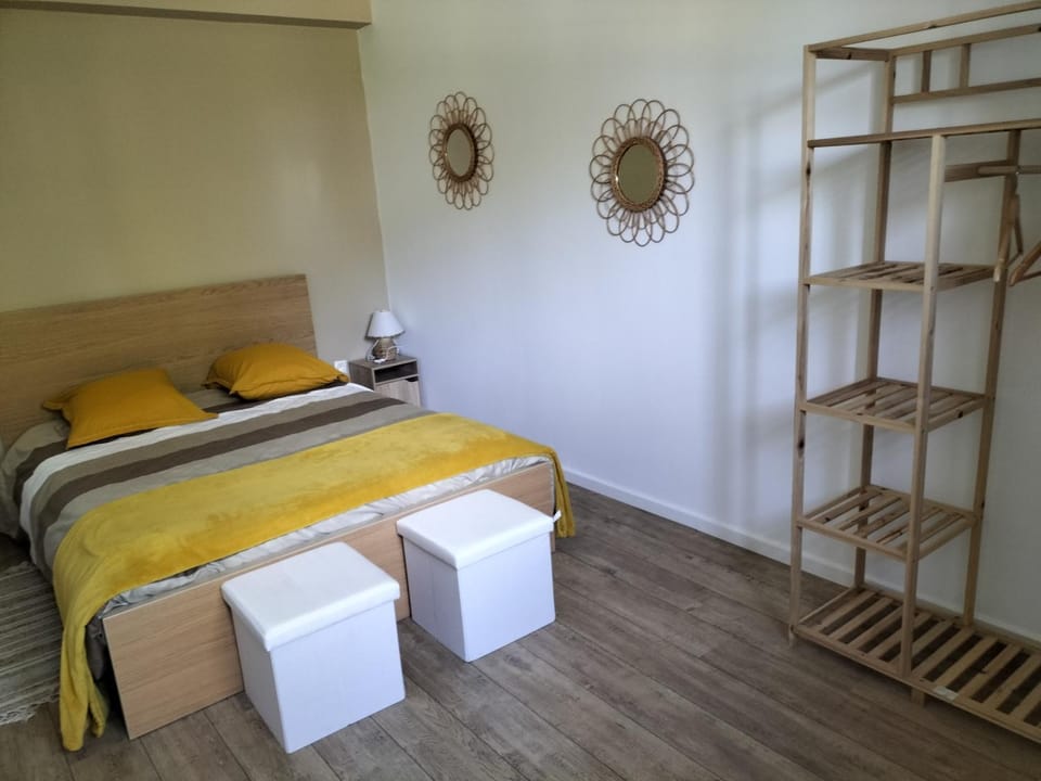 Bed, Photo of the whole room
