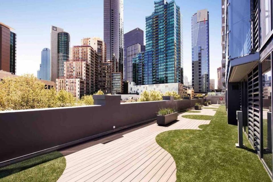 Modern 3 Bedroom Apartment in Southbank Apartment in Southbank