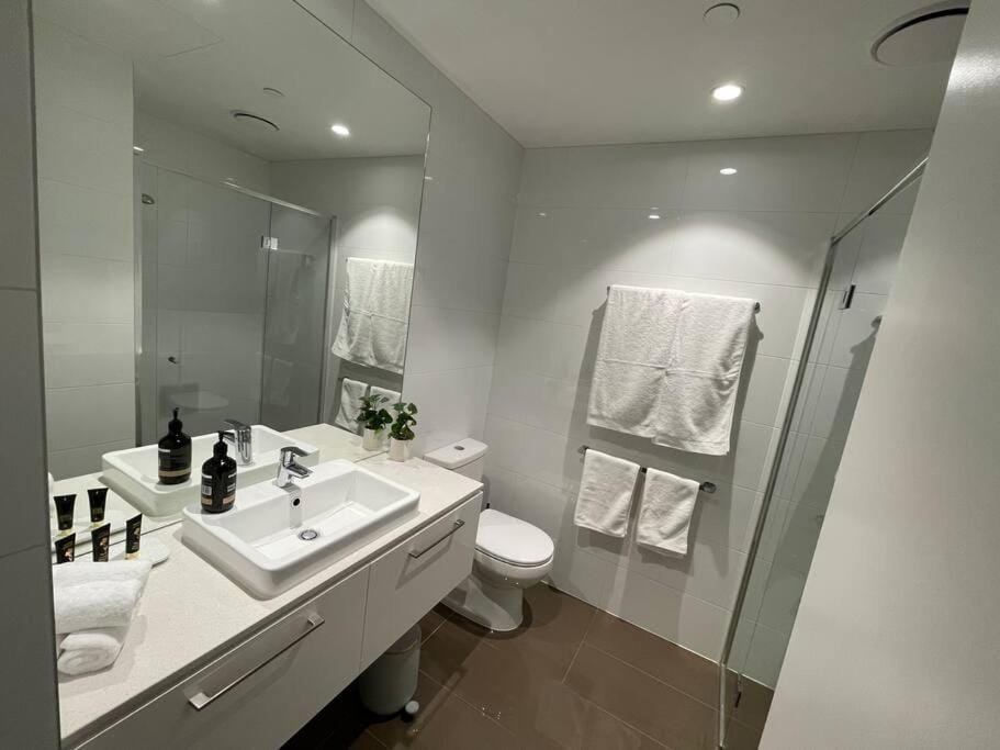 Modern 3 Bedroom Apartment in Southbank Apartment in Southbank