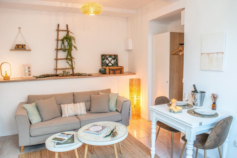 Property building, Living room