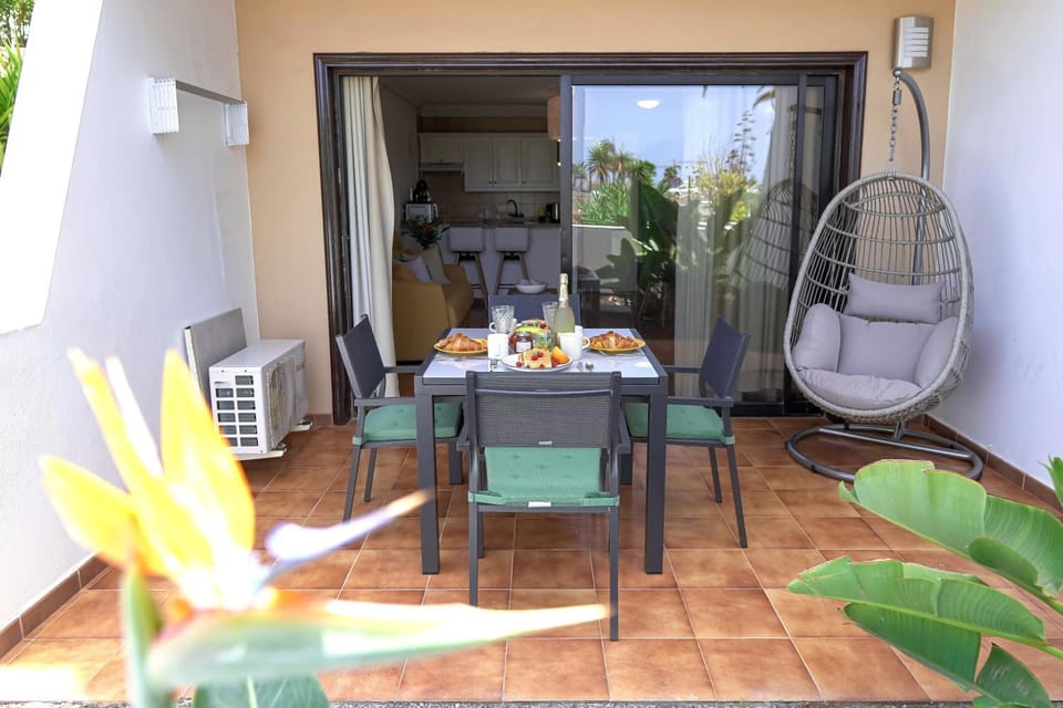 Balcony/Terrace, Dining area