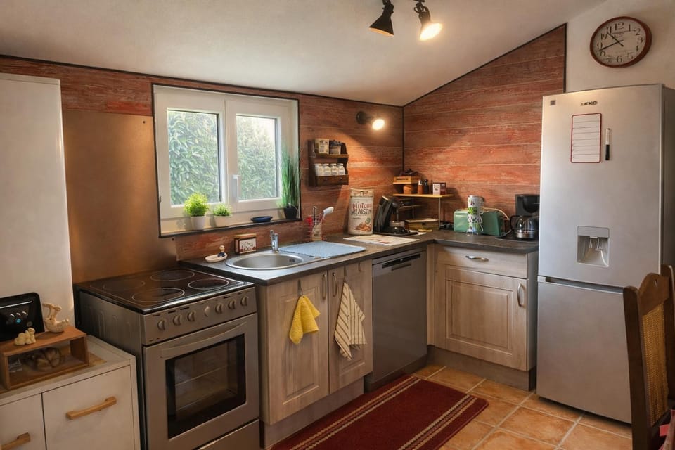 Coffee/tea facilities, dishwasher, oven, stove, kitchen