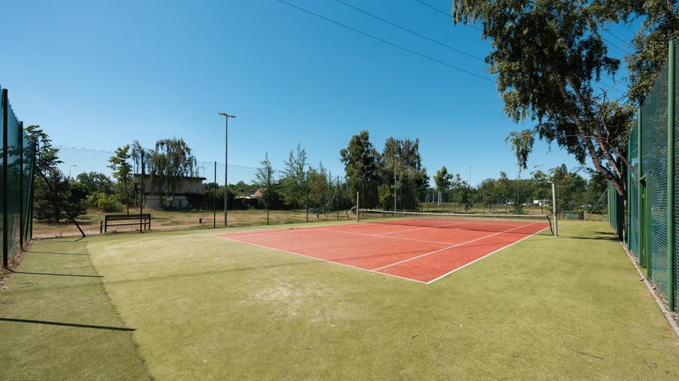 Tennis court