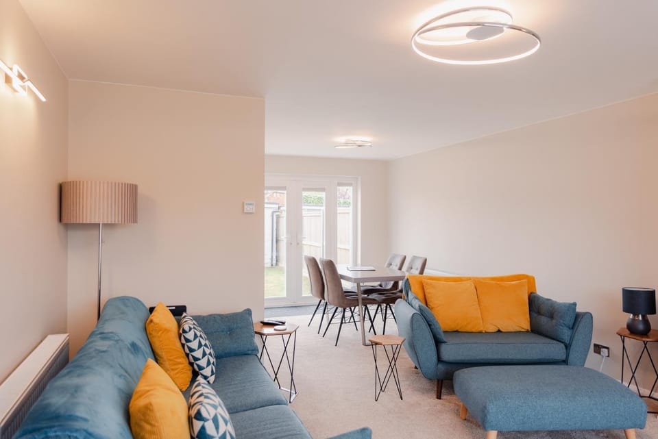 Luxury Recently Renovated 3 Bedroom home in Sandwich Kent Apartment in Sandwich
