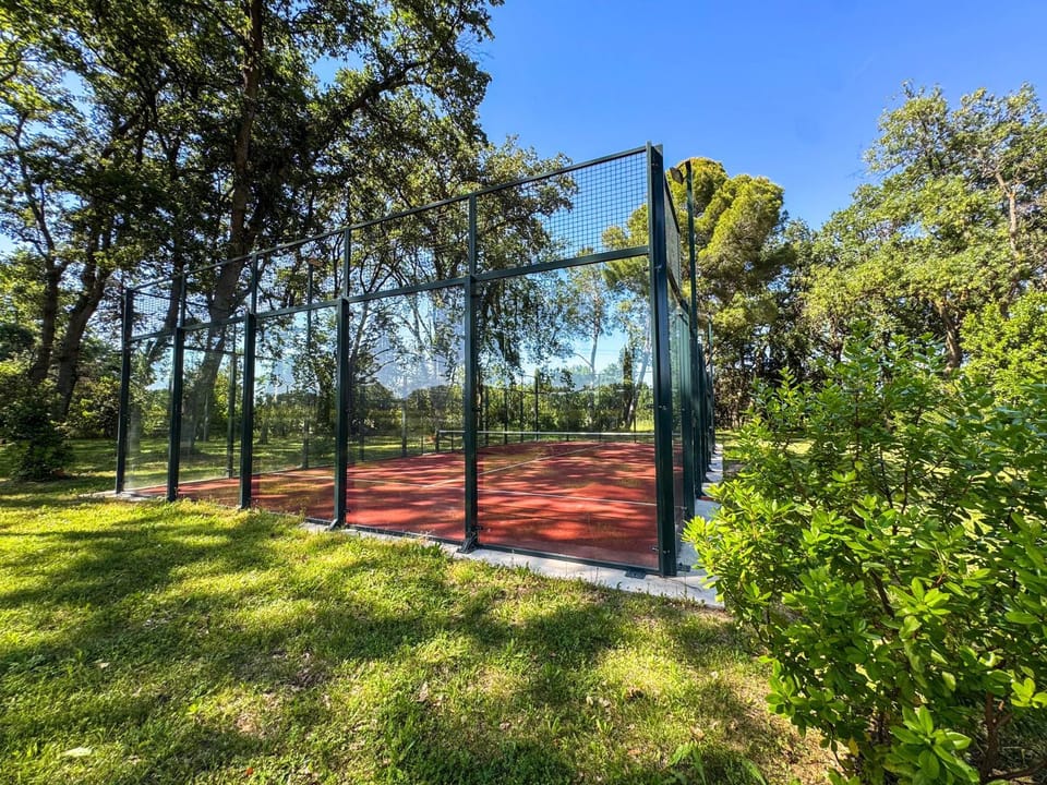 Tennis court