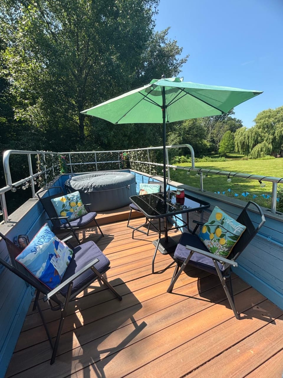 Delightful Converted Double Decker Bus with Hot Tub sleeps 4 Campground/ 
RV Resort in Mid Sussex District