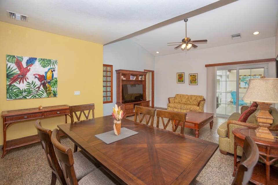 Lawson Rock - Yellowfish 211 condo Apartment in Bay Islands Department