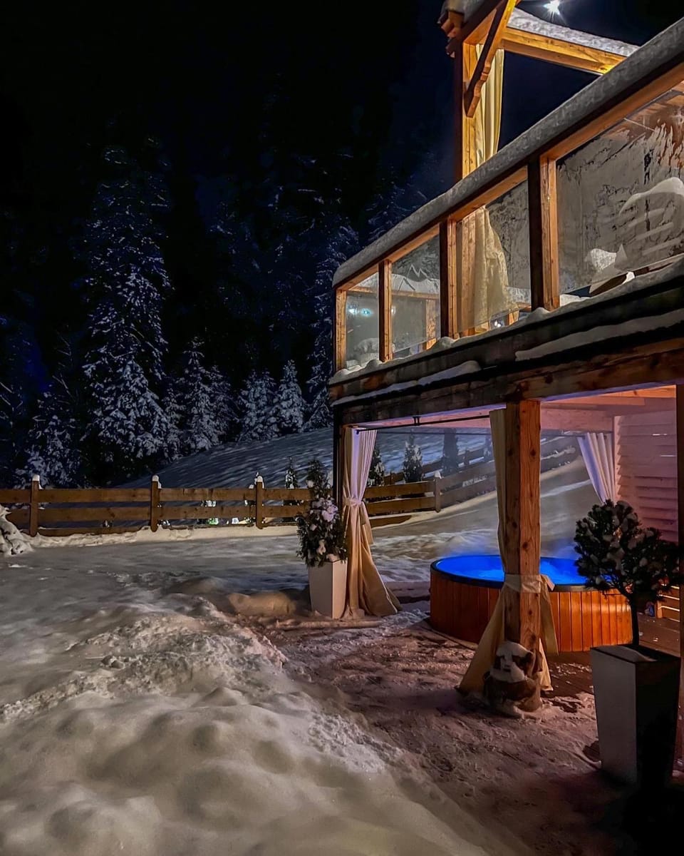 Dom na Zielonym Wzgórzu z własną Sauną i Jacuzzi House in Lesser Poland Voivodeship
