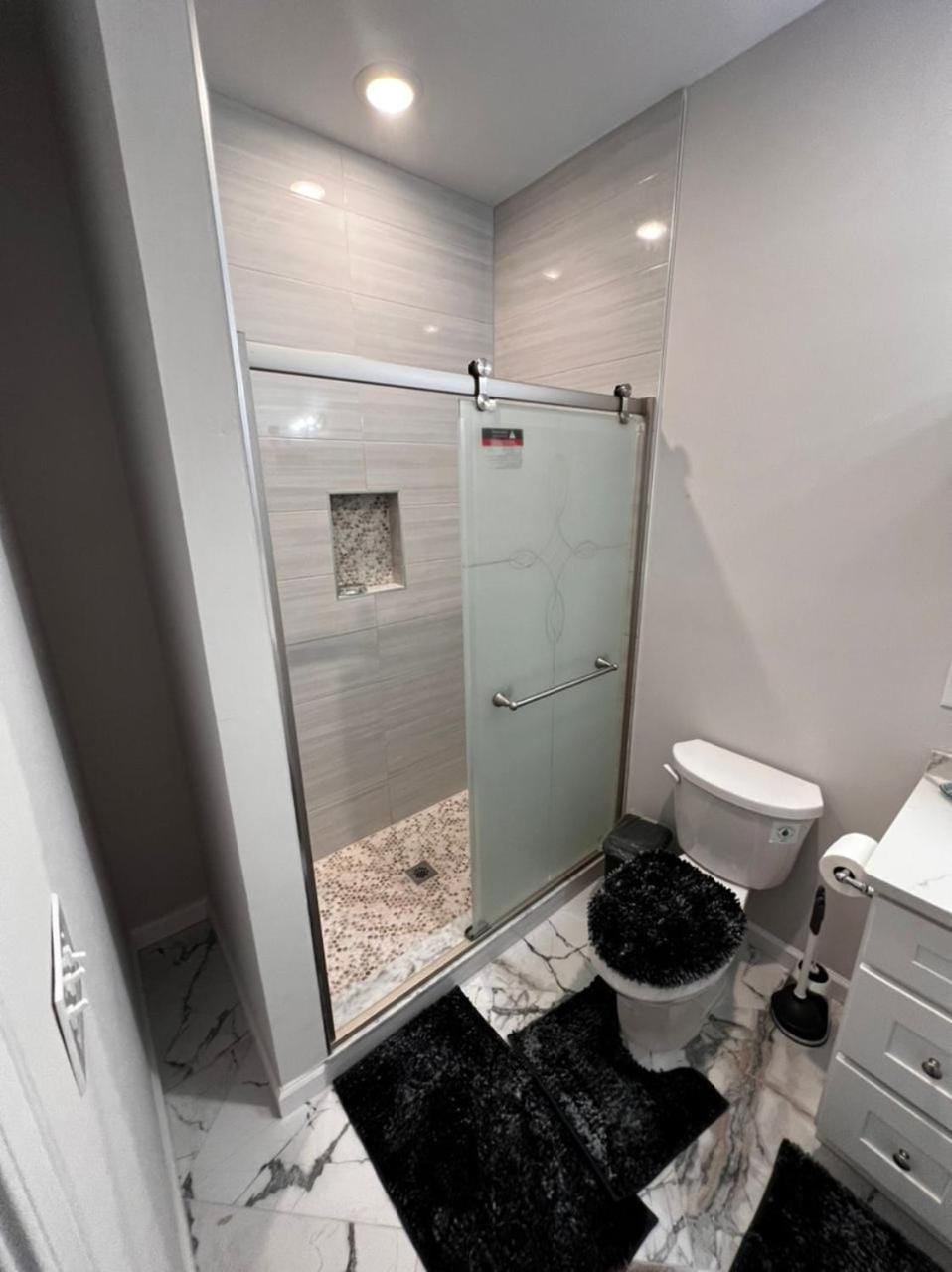 Shower, Toilet, Bathroom