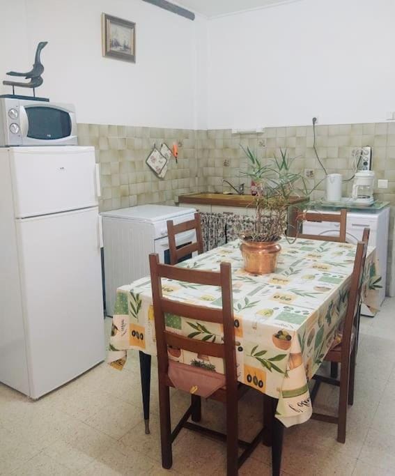 Gîte et jardin en bord de rivière Apartment in Occitanie
