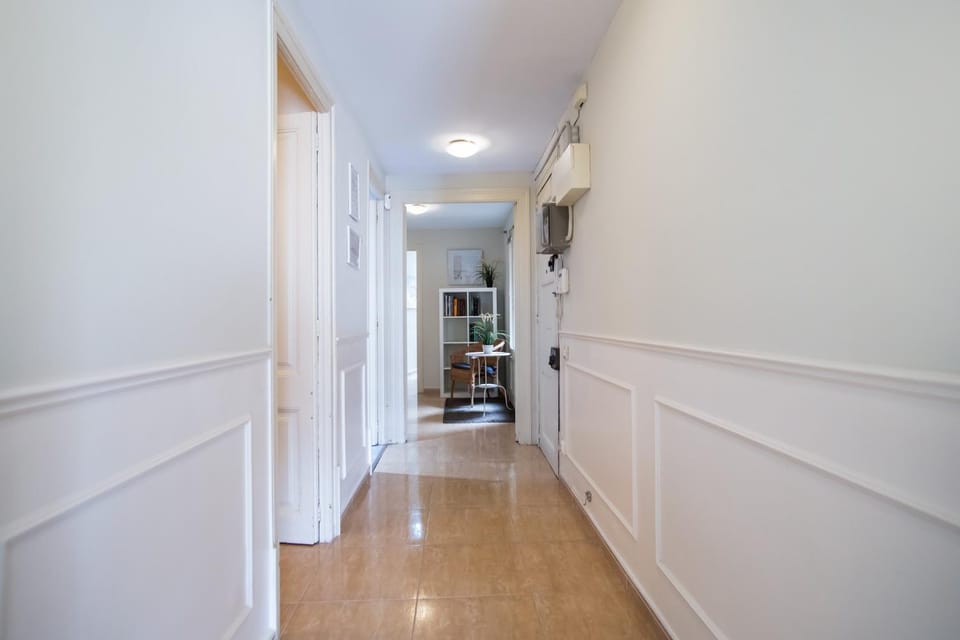 42man1018 Centrally located flat in Sant Antoni Apartment in Barcelona