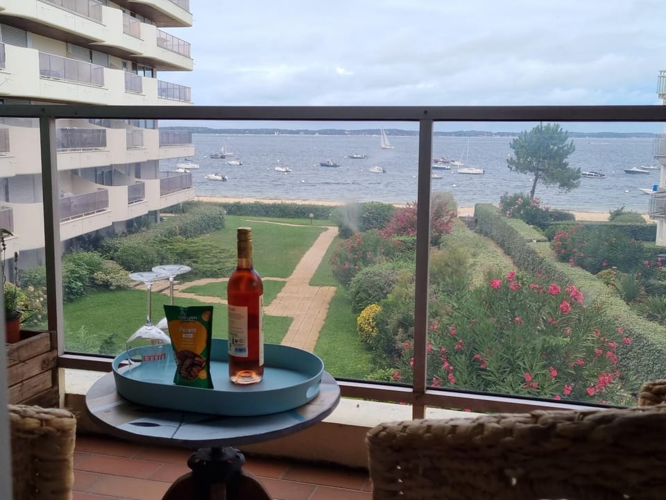 Natural landscape, Balcony/Terrace, Beach, Sea view