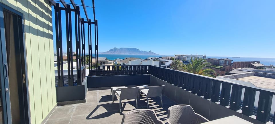 View (from property/room), Seating area, Mountain view, Sea view