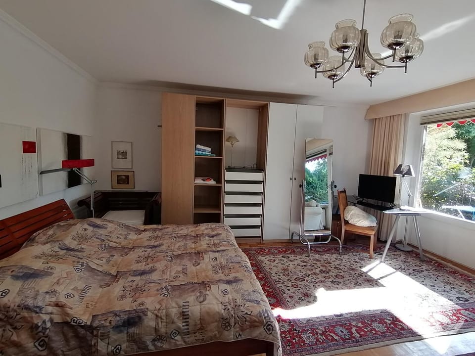 Bed, Photo of the whole room, Bedroom, hair dresser, wardrobe