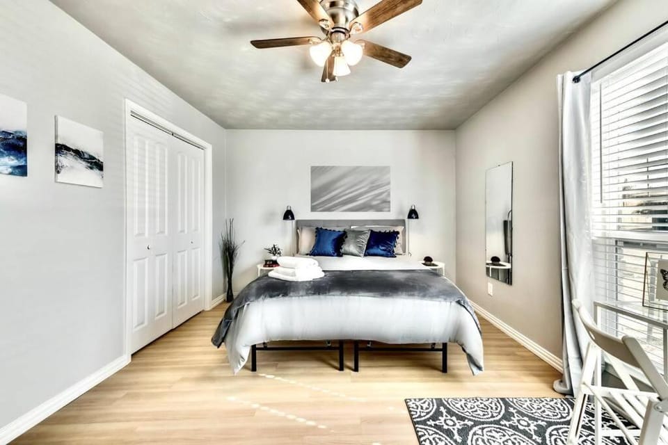 Global Cup City Outside & Tranquility Inside Apartment in Dallas