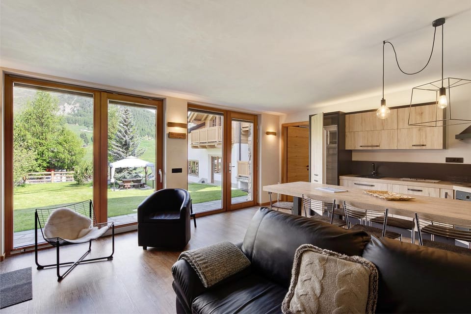 Property building, Living room