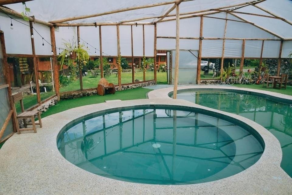Las Orquídeas Runtun Lodge Bed and Breakfast in Tungurahua, Ecuador