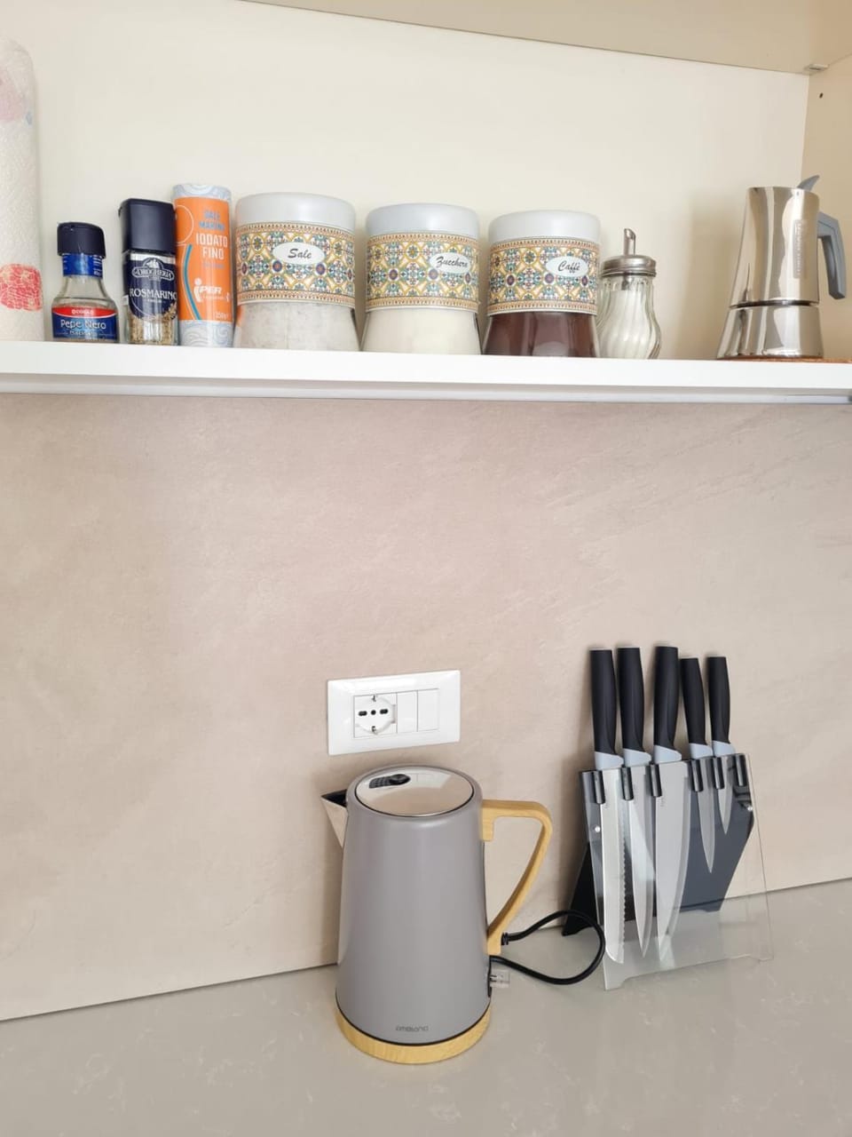 Coffee/tea facilities