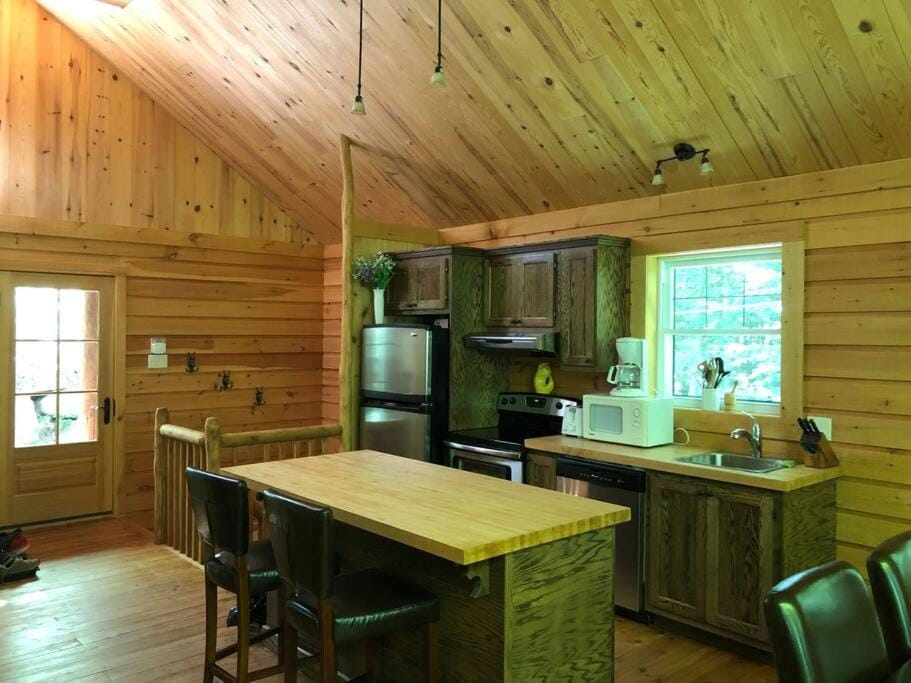 Quiet, cozy and comfortable chalet Chalet in Saint-Donat