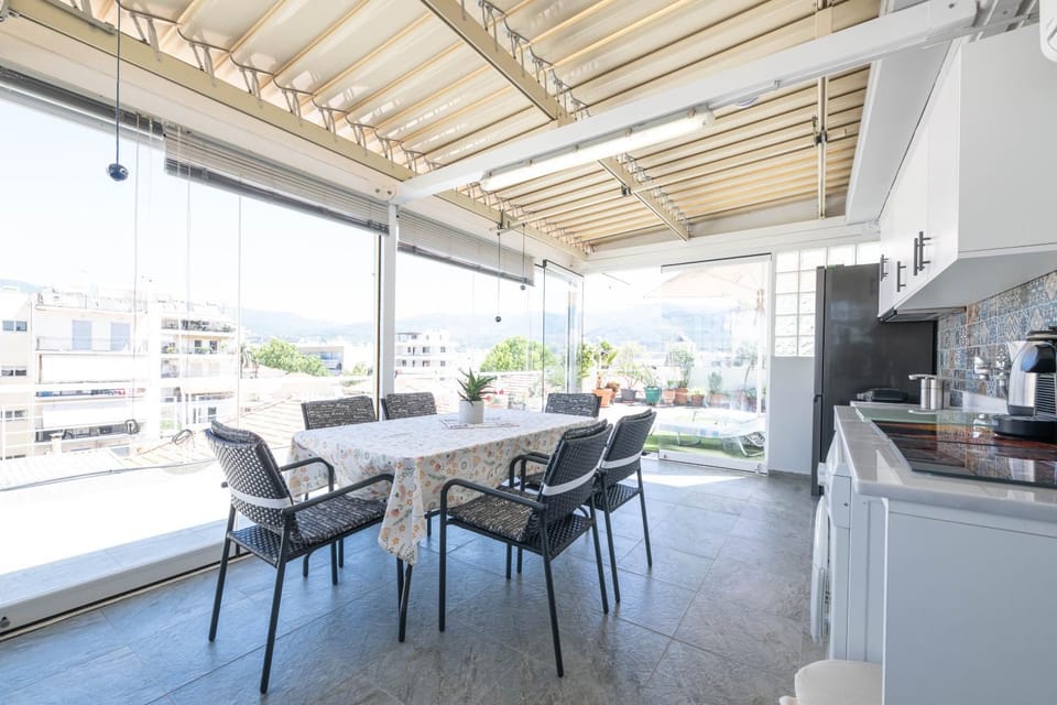 Myrto luxurious top floor studio Apartment in Messenia