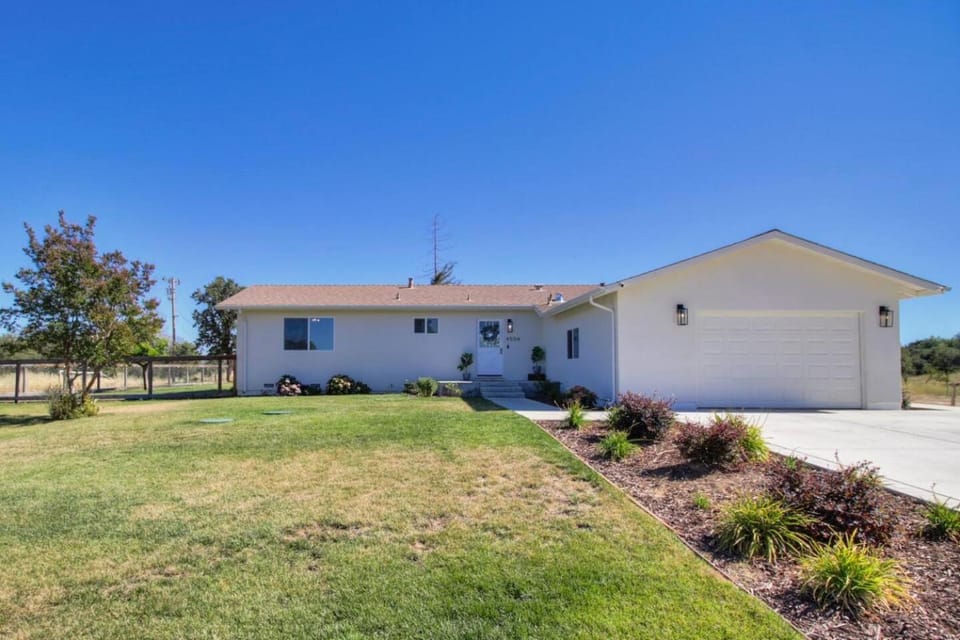 New Listing Country Property Pet Friendly W&D House in Granite Bay