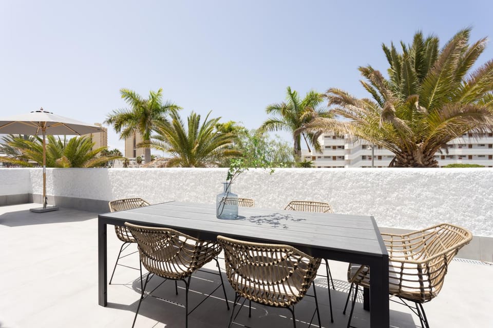 Patio, Balcony/Terrace, Dining area, City view, Sea view
