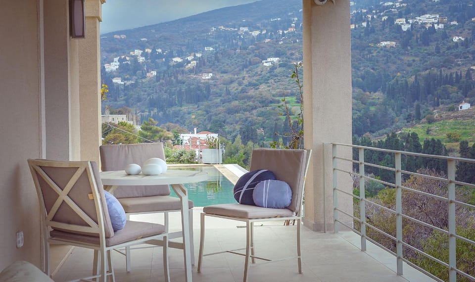 Patio, Day, Natural landscape, View (from property/room), Balcony/Terrace, Seating area, Dining area, Mountain view