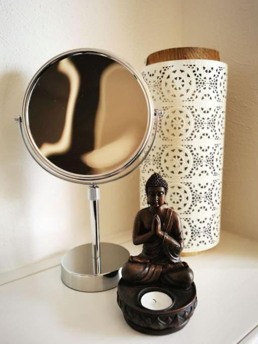 Bathroom, Decorative detail