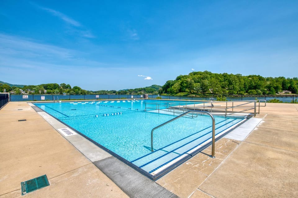 Brookside Lodge House in Lake Junaluska
