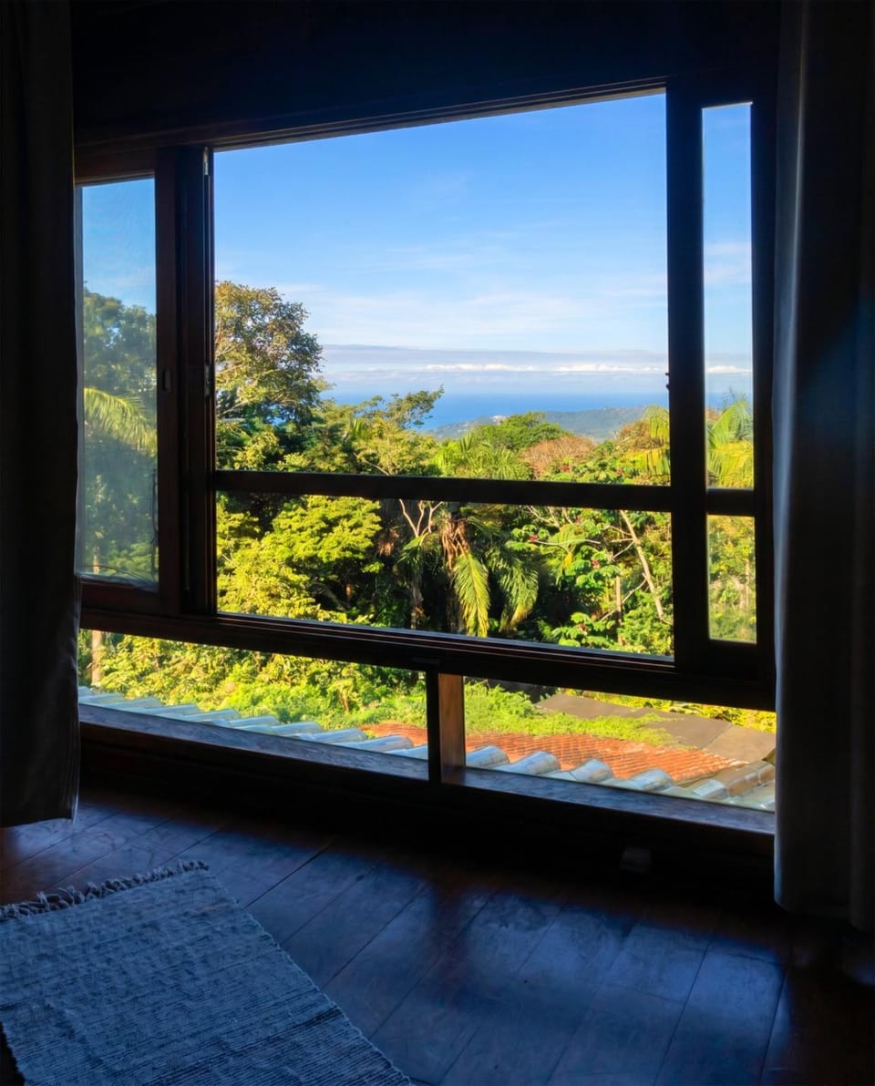 Casa do Mirante quarto 302 Bed and Breakfast in Florianopolis