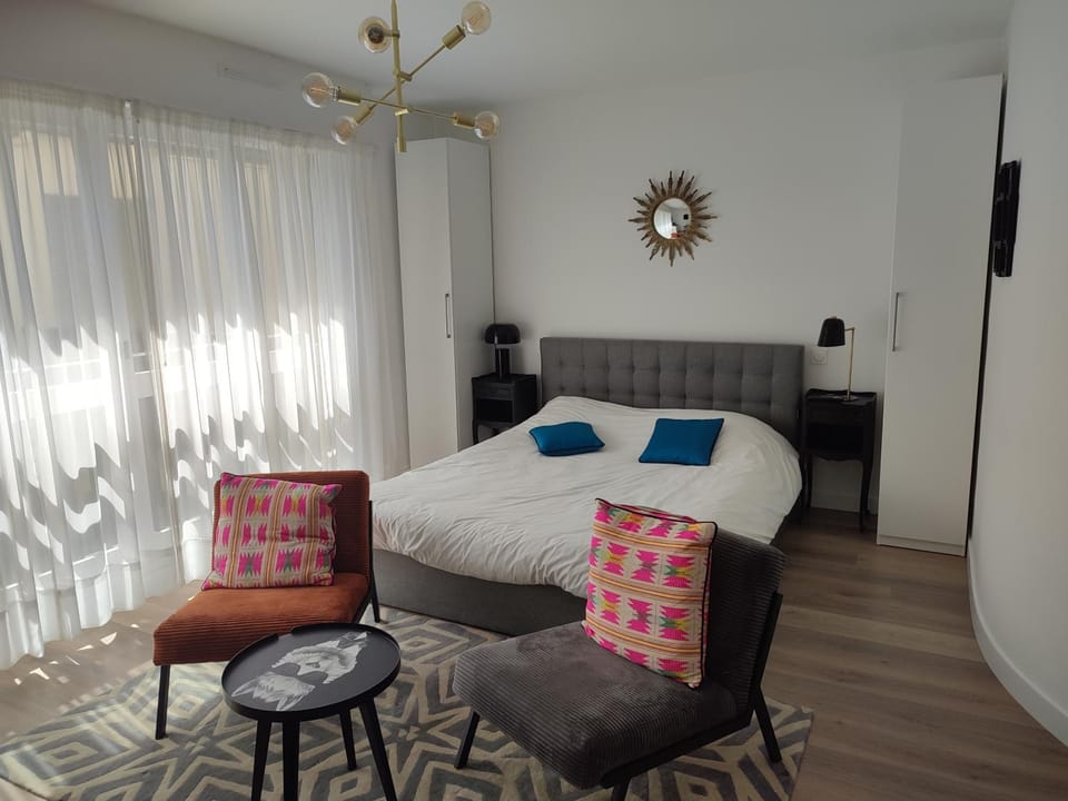 Photo of the whole room