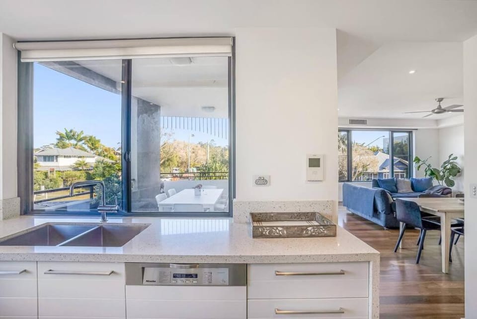 Balcony/Terrace, Kitchen or kitchenette, Dining area