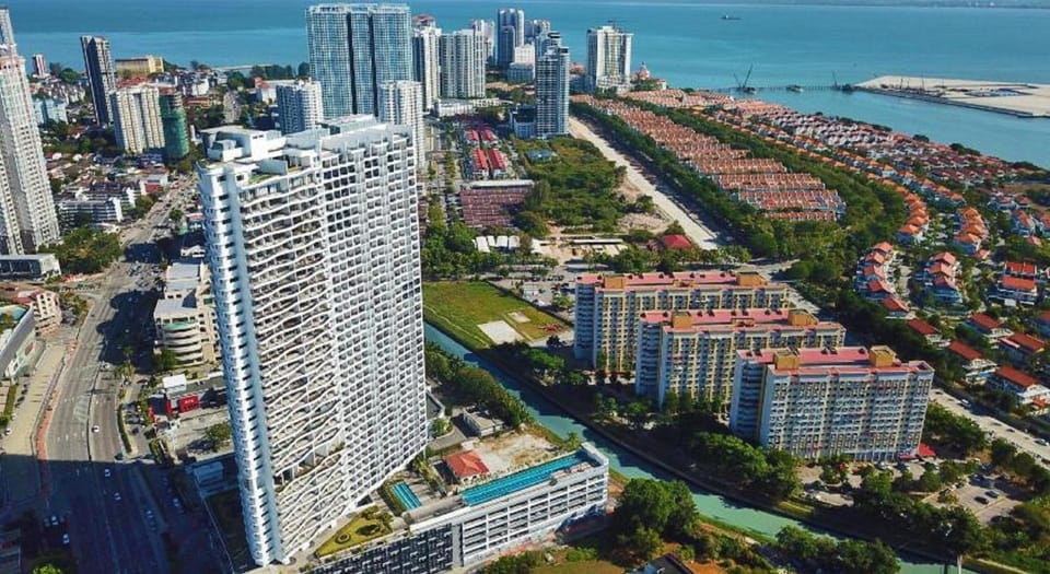 Property building, Nearby landmark, Beach, City view, Sea view, Street view