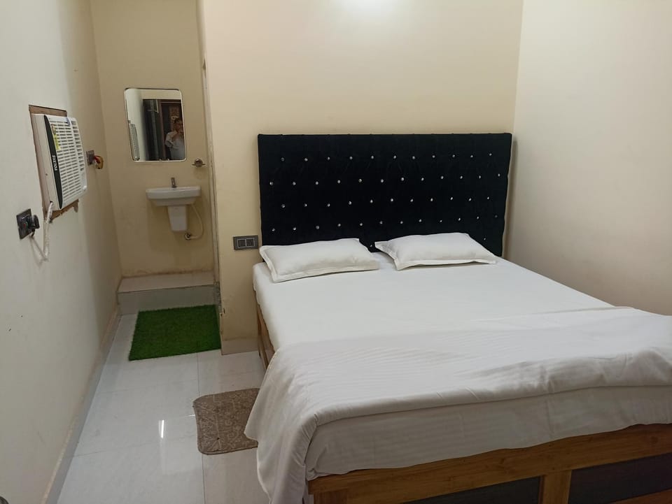 Anand Vihar Hotel in West Bengal
