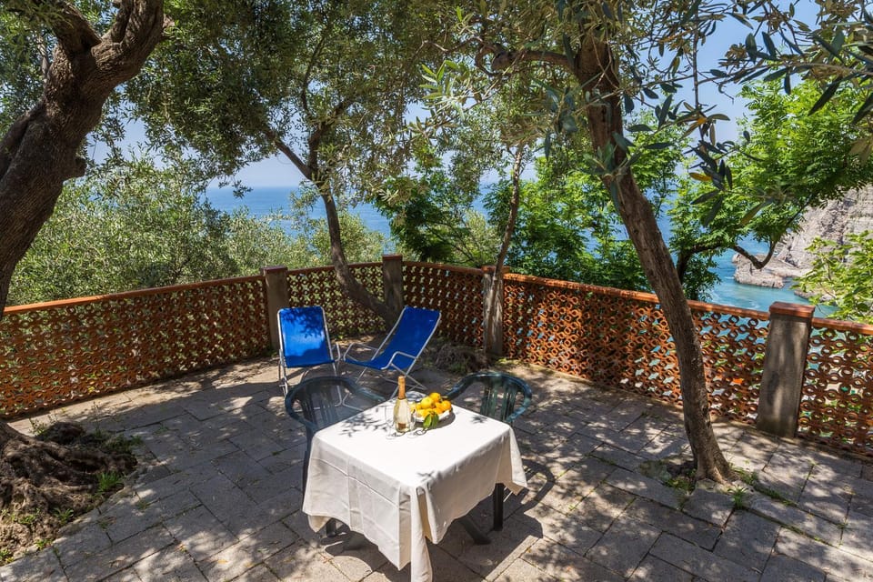 Bleu Village Campground/ 
RV Resort in Campania