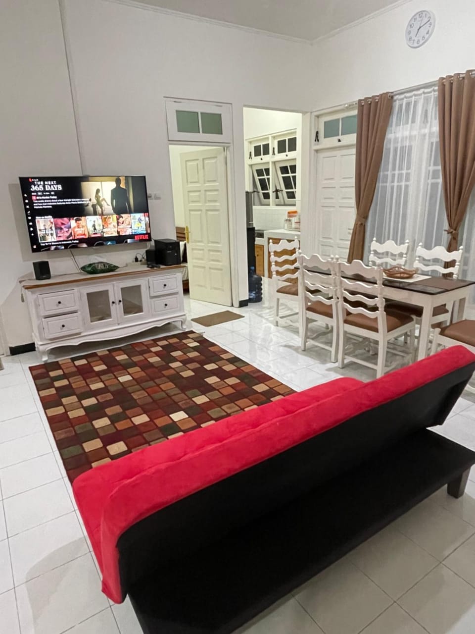 Communal lounge/ TV room