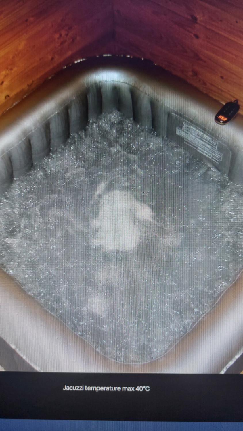 Hot Tub, Spa and wellness centre/facilities