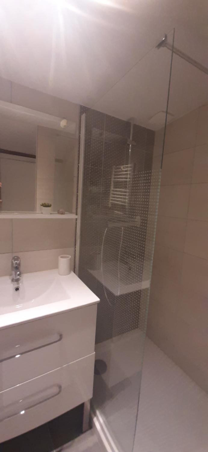 Shower, Bathroom