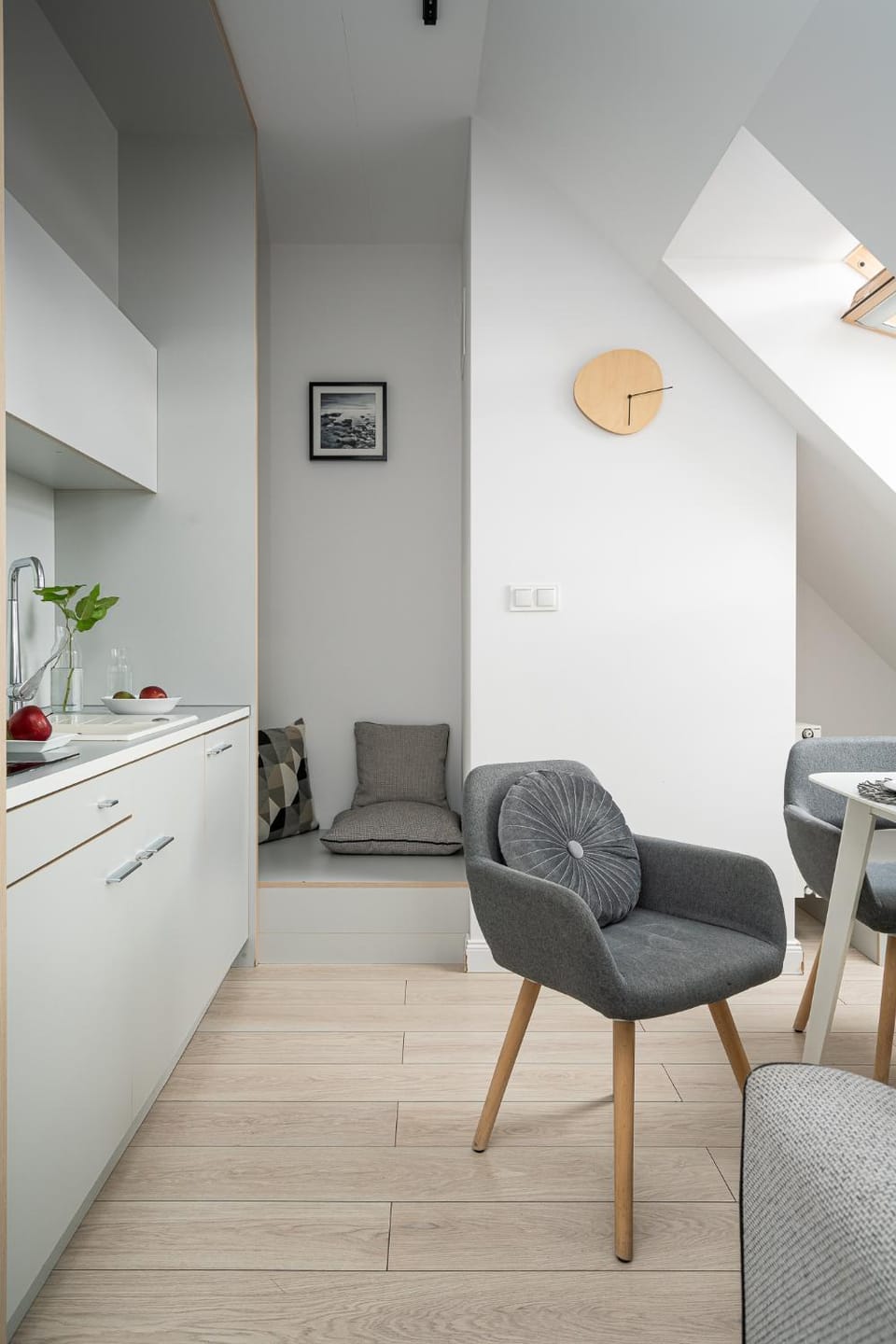 Kitchen or kitchenette, Living room, Seating area