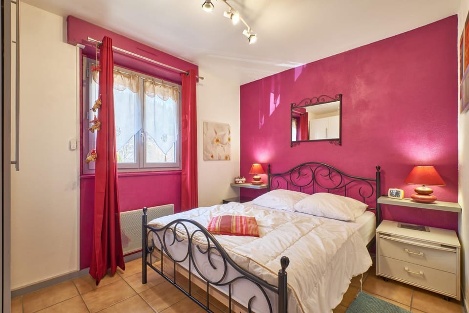 Living room, Bedroom