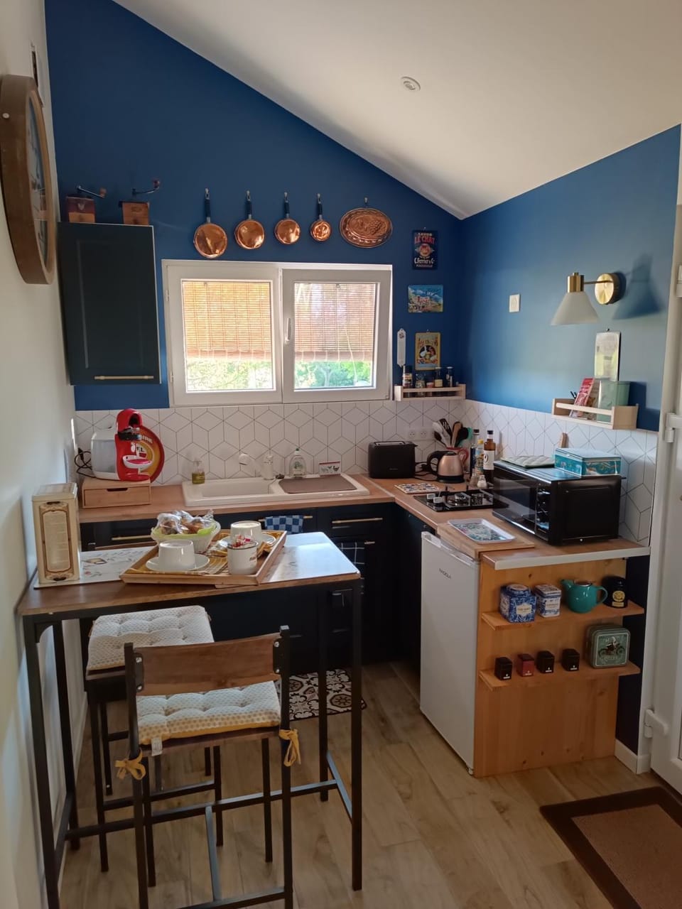 Kitchen or kitchenette, stove, toaster
