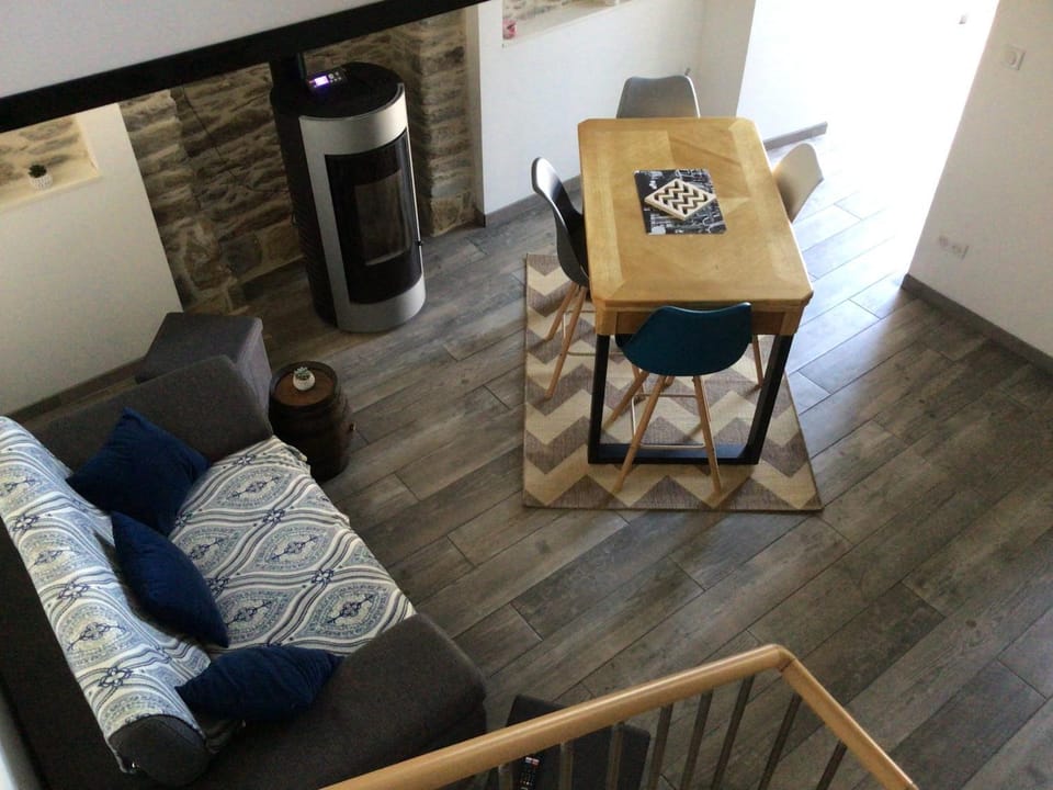 Living room, Dining area