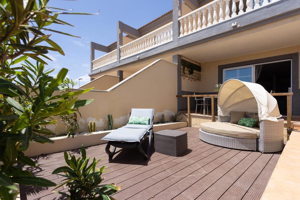 Home2Book Ocean View House El Médano, Pool House in Abona