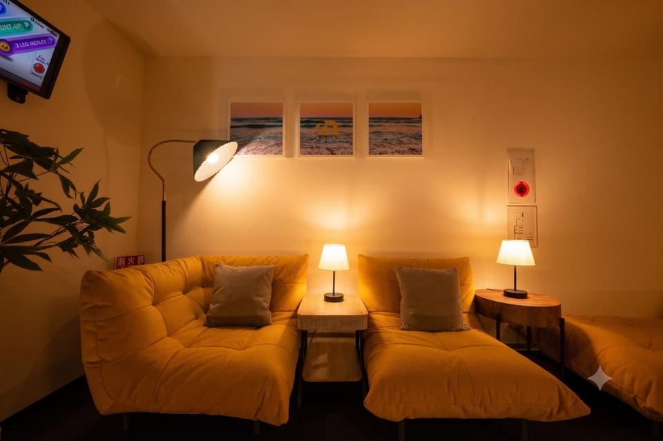 Darts, Dining area