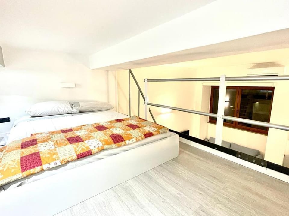 MERAVIGLIOSO LOFT NAVIGLI MILANO Apartment in Milan
