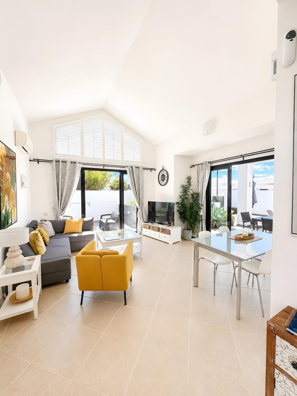 Property building, Living room
