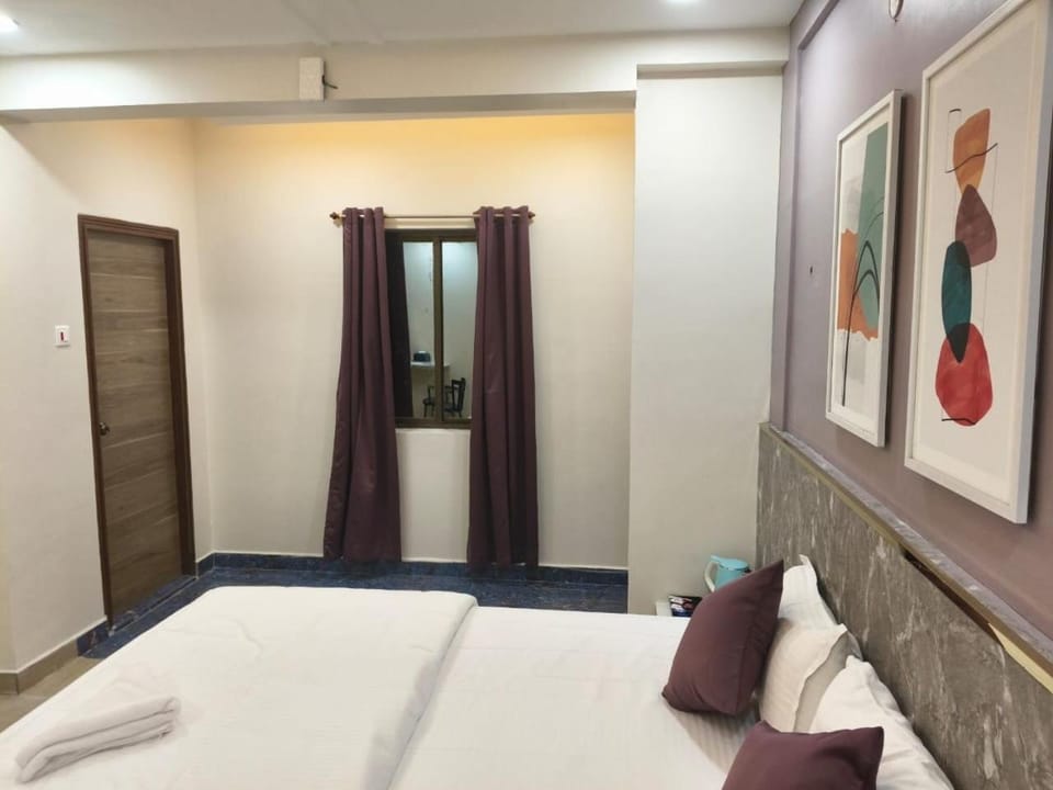 VIJAY BALAJI MAHAL A/C Hotel in Tamil Nadu